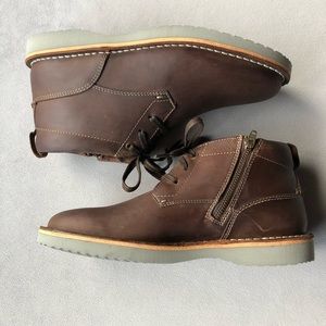 Florsheim ~ Chukka Boot with Side Zipper ~ Boys Size 5